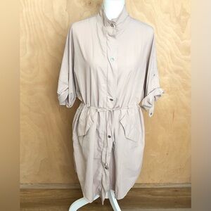 Zara Basic Lightweight Shirt Jacket Beige Short Roll Tabs Pockets Womens Sz M.